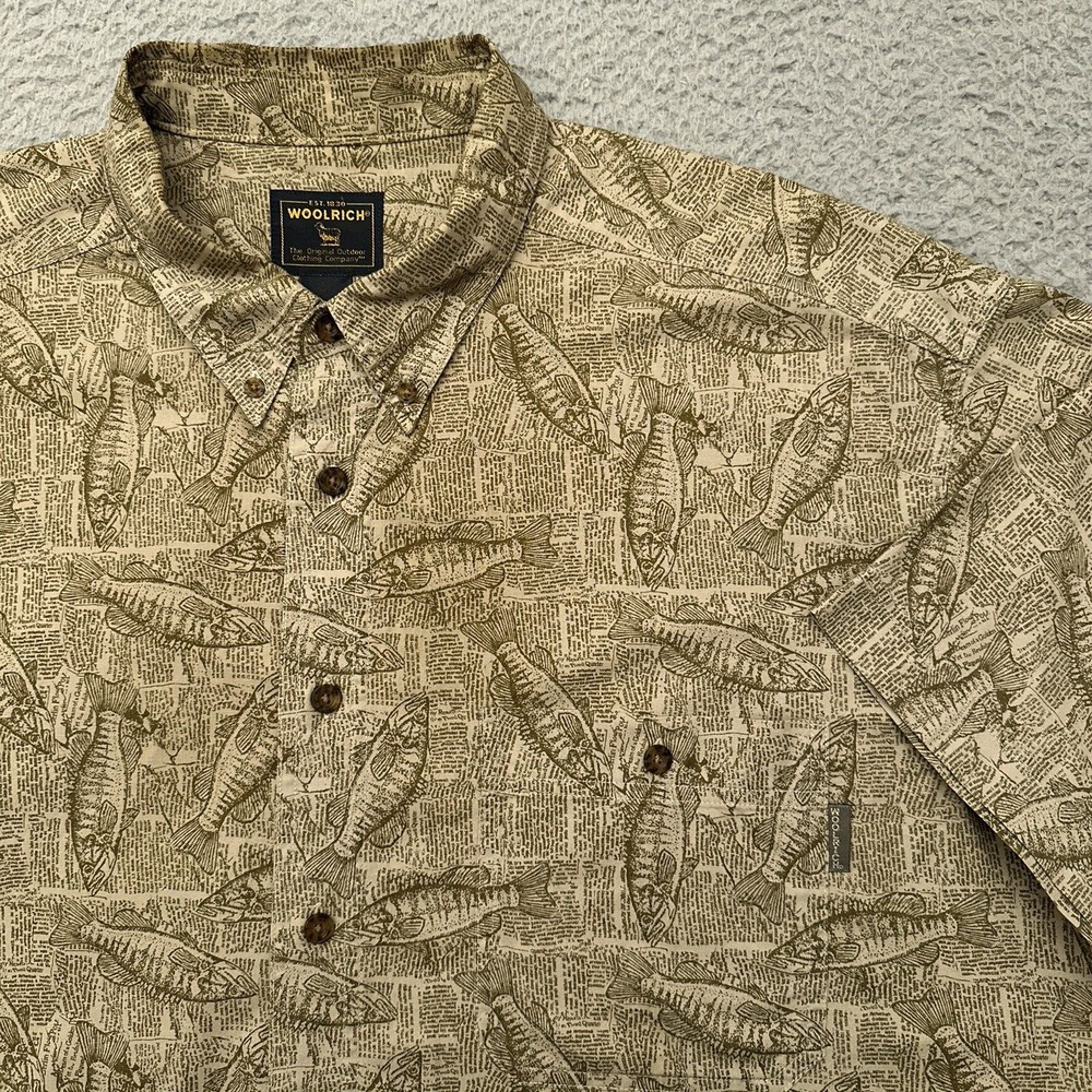 VTG Woolrich Khaki Newspaper Bass Button‎ Shirt Men's 2XL Fishing All Over Print